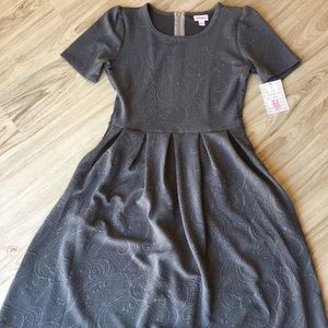 LuLaRoe Amelia - M Gray with textured pattern